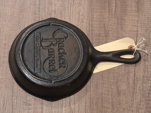 Padella ghisa con logo - in,